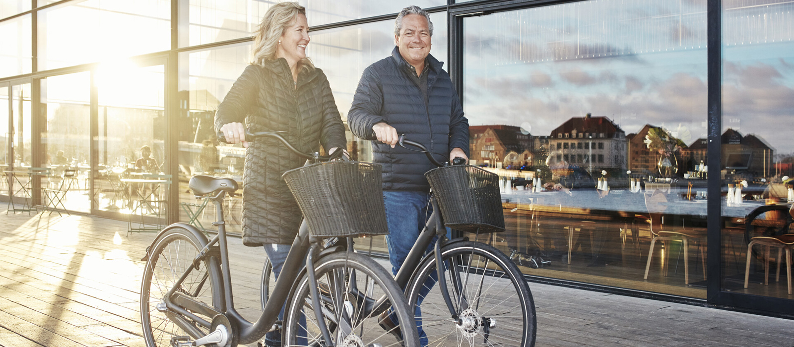 Mike Picture of Mike and woma walking with their bikes